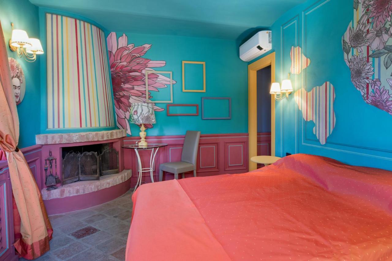 Segnavento -Rooms And Suites- Manta Екстер'єр фото