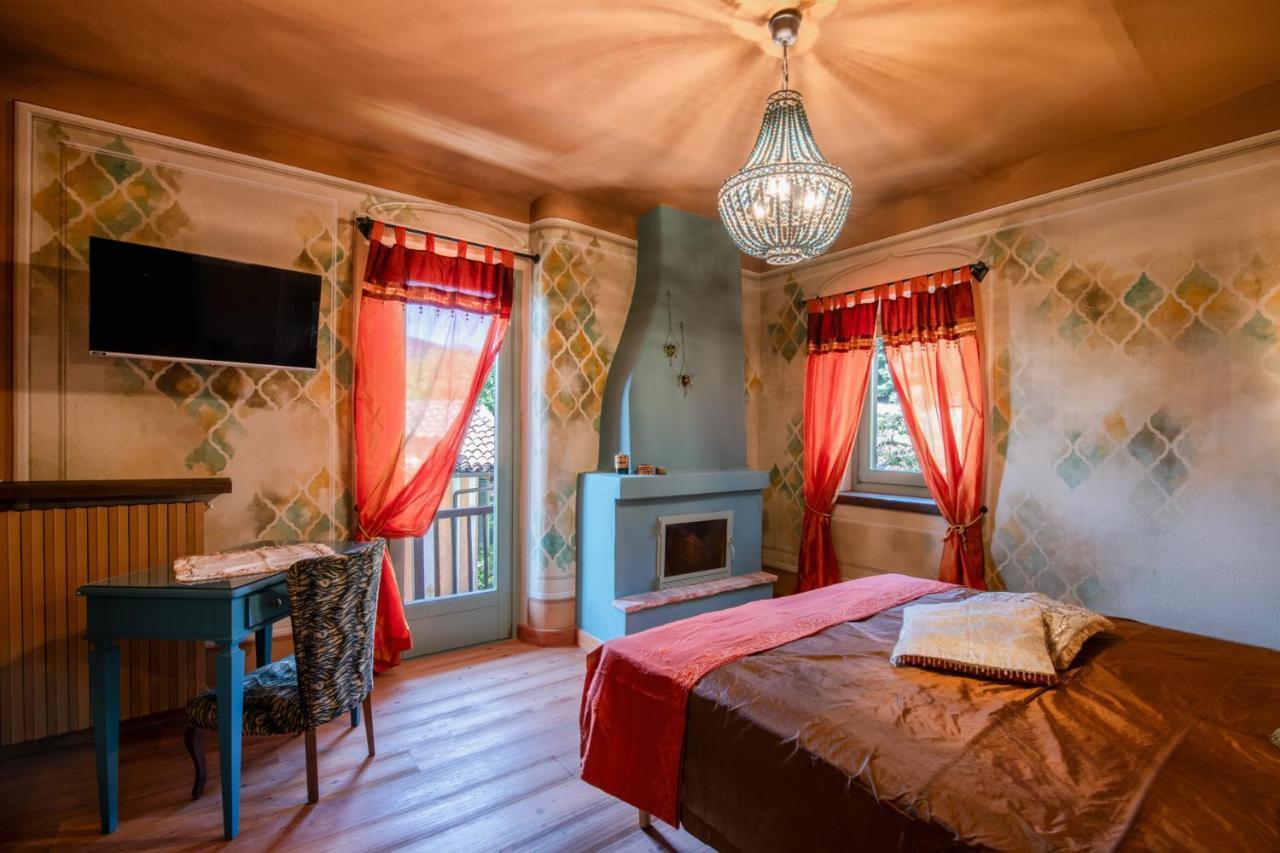 Segnavento -Rooms And Suites- Manta Екстер'єр фото